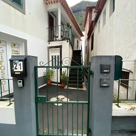 Village House Dom wakacyjny *